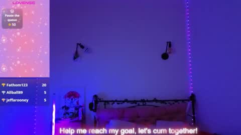 Snapshot of sexycocobutt chatting on 10/09/25, 06:55 Sophia online show from 10/09/25, 06:55