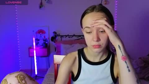 Snapshot of sexycocobutt chatting on 10/17/25, 08:06 Sophia online show from 10/17/25, 08:06