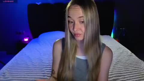 Sophia online show from 06/19/26, 02:32