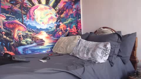 Mike online show from 09/10/25, 09:37