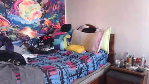 Mike online show from 12/16/25, 06:24