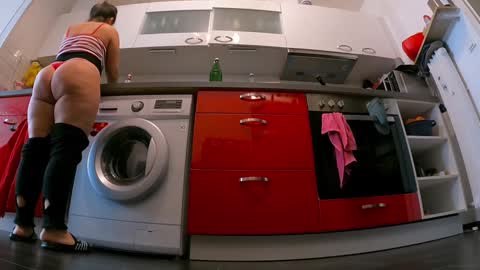 Snapshot of sexydea chatting on 03/25/26, 12:00 XDA online show from 03/25/26, 12:00