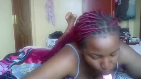 Snapshot of sexydivaslut_2 chatting on 05/07/26, 09:36 sexydivaslut_2 online show from 05/07/26, 09:36