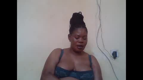 Snapshot of sexydove2 chatting on 01/09/26, 07:11 EMILY online show from 01/09/26, 07:11