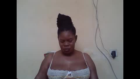 Snapshot of sexydove2 chatting on 01/13/26, 07:24 EMILY online show from 01/13/26, 07:24