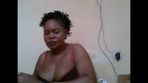 Snapshot of sexydove2 chatting on 02/07/26, 08:07 EMILY online show from 02/07/26, 08:07