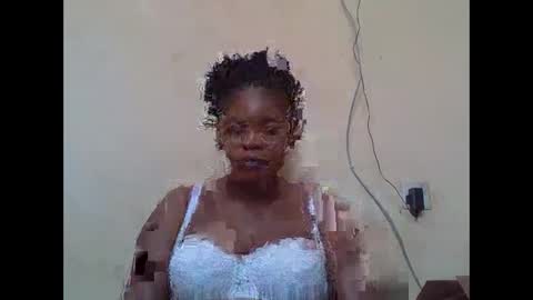 Snapshot of sexydove2 chatting on 02/11/26, 07:02 EMILY online show from 02/11/26, 07:02