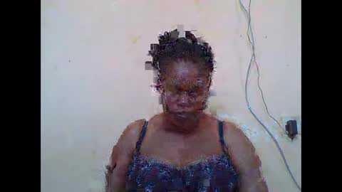 Snapshot of sexydove2 chatting on 02/12/26, 07:14 EMILY online show from 02/12/26, 07:14