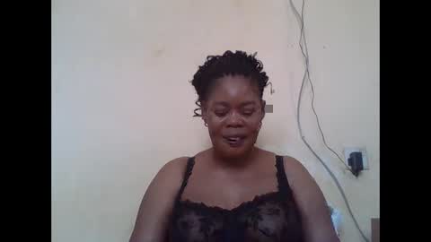 Snapshot of sexydove2 chatting on 02/13/26, 07:26 EMILY online show from 02/13/26, 07:26