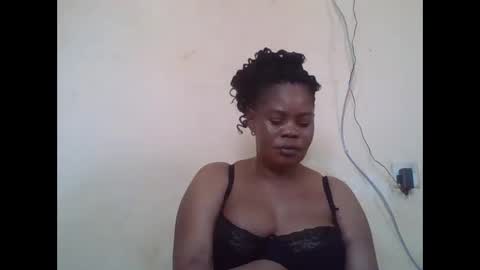 Snapshot of sexydove2 chatting on 02/18/26, 06:31 EMILY online show from 02/18/26, 06:31