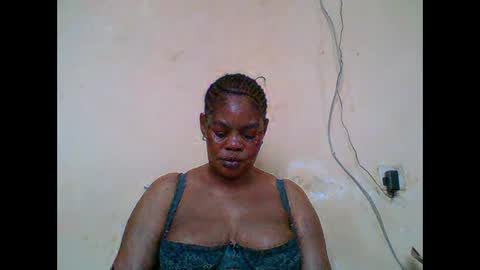 Snapshot of sexydove2 chatting on 02/23/26, 06:44 EMILY online show from 02/23/26, 06:44