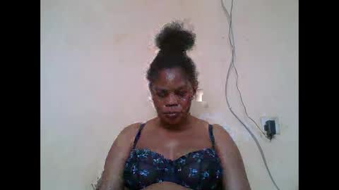 Snapshot of sexydove2 chatting on 02/26/26, 07:29 EMILY online show from 02/26/26, 07:29