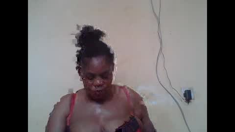 Snapshot of sexydove2 chatting on 02/27/26, 07:08 EMILY online show from 02/27/26, 07:08