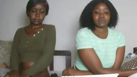 Snapshot of sexyebony283378 chatting on 05/18/26, 07:20 sexyebony283378 online show from 05/18/26, 07:20