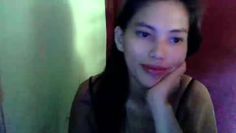 Snapshot of sexyemie29 chatting on 03/23/26, 06:06 sexyemie29 online show from 03/23/26, 06:06