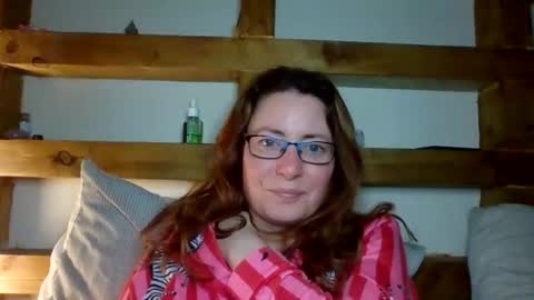 Snapshot of sexyemilyoliver chatting on 02/16/26, 08:05 Emily online show from 02/16/26, 08:05