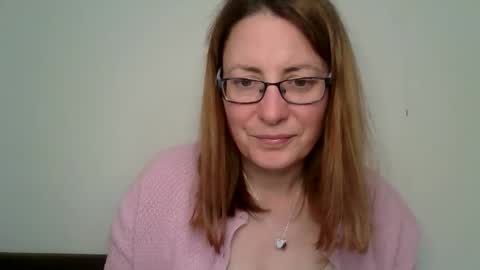Snapshot of sexyemilyoliver chatting on 05/18/26, 10:54 Emily online show from 05/18/26, 10:54