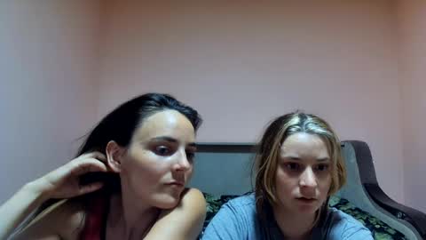 Snapshot of sexyemma09 chatting on 08/04/26, 08:22 sexyemma09 online show from 08/04/26, 08:22