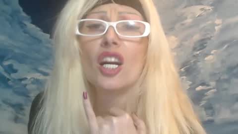 Snapshot of sexyeni chatting on 12/11/24, 12:02 ENI pvt moan your name WHEN I M NOT online you tell me in SNAPCHAT deal yes add me... FREE TWITTER magiconline101...... online show from 12/11/24, 12:02