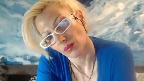 Snapshot of sexyeni chatting on 01/15/25, 02:38 ENI pvt moan your name WHEN I M NOT online you tell me in SNAPCHAT deal yes add me... FREE TWITTER magiconline101...... online show from 01/15/25, 02:38