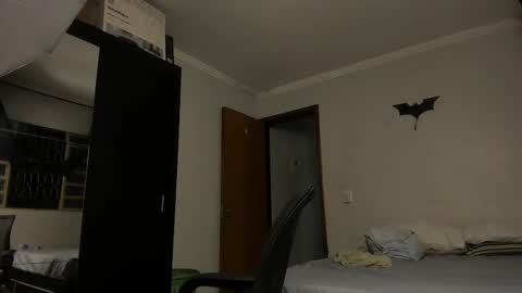 chris online show from 03/09/25, 03:32