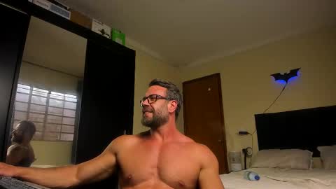 chris online show from 11/28/25, 04:31