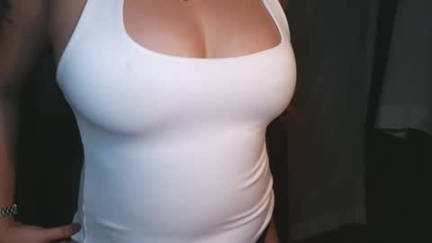 Snapshot of sexyheartyy chatting on 04/12/26, 05:40 Heart online show from 04/12/26, 05:40