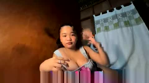 Snapshot of sexyheartyy chatting on 04/14/26, 05:30 Heart online show from 04/14/26, 05:30