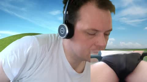 Henry online show from 02/18/25, 07:43