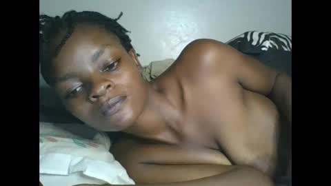Snapshot of sexyhotgal23 chatting on 02/13/25, 09:17 REBECCAH online show from 02/13/25, 09:17