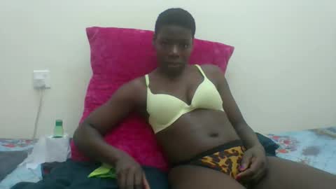 Snapshot of sexyhotgal4 chatting on 09/17/25, 09:44 MARGARET online show from 09/17/25, 09:44