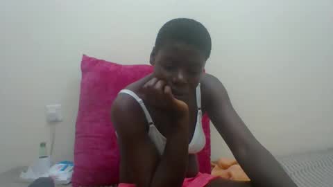 Snapshot of sexyhotgal4 chatting on 09/29/25, 08:41 MARGARET online show from 09/29/25, 08:41