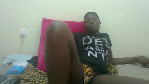 Snapshot of sexyhotgal4 chatting on 09/30/25, 09:36 MARGARET online show from 09/30/25, 09:36