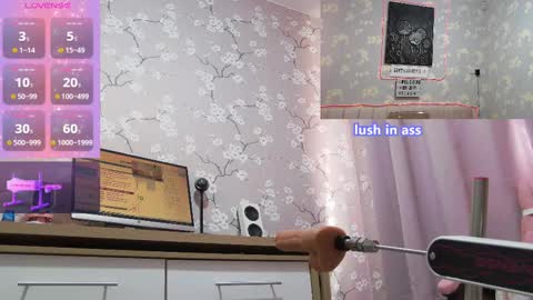 Snapshot of sexyhottease69 chatting on 03/12/25, 11:09 Flavia online show from 03/12/25, 11:09