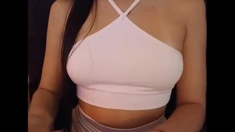 Snapshot of sexyideusa chatting on 12/19/24, 04:46 Sexy online show from 12/19/24, 04:46