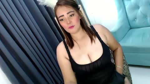 Snapshot of sexyjeanniecuntcums chatting on 12/16/24, 10:08 JENNY online show from 12/16/24, 10:08