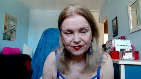 Snapshot of sexyjennyeu chatting on 05/02/26, 10:53 Jenny online show from 05/02/26, 10:53