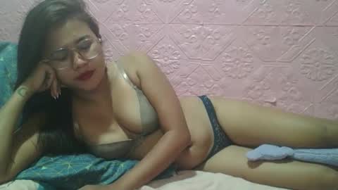 Snapshot of sexyjessa20 chatting on 04/15/26, 06:04 sexyjessa20 online show from 04/15/26, 06:04