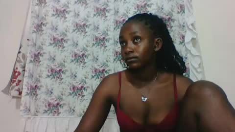 Snapshot of sexyjoane chatting on 02/08/25, 04:25 JOAN online show from 02/08/25, 04:25