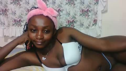 Snapshot of sexyjoane chatting on 02/08/25, 06:44 JOAN online show from 02/08/25, 06:44