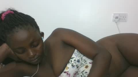 Snapshot of sexyjoane chatting on 03/03/25, 09:15 JOAN online show from 03/03/25, 09:15