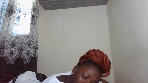 Snapshot of sexyjoane chatting on 12/14/25, 11:37 JOAN online show from 12/14/25, 11:37