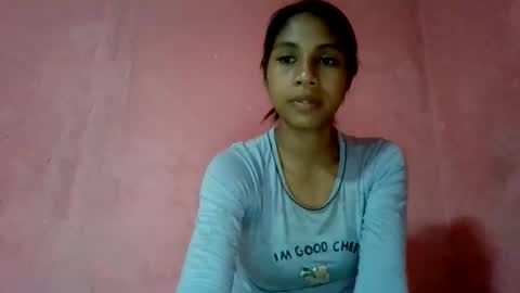 Snapshot of sexyjolie586 chatting on 06/06/26, 06:56 sexyjolie586 online show from 06/06/26, 06:56
