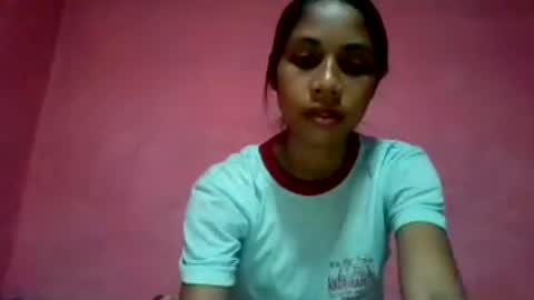 Snapshot of sexyjolie586 chatting on 06/13/26, 06:22 sexyjolie586 online show from 06/13/26, 06:22