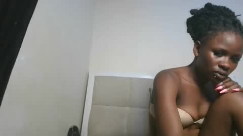 sexykiki18 online show from 01/12/26, 10:42