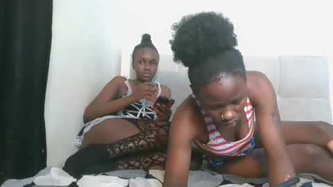 Snapshot of sexykiki18 chatting on 02/02/26, 04:44 sexykiki18 online show from 02/02/26, 04:44