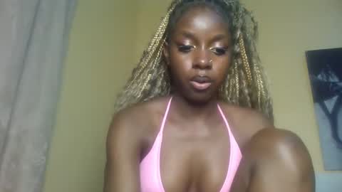 Snapshot of sexykitten200 chatting on 11/18/25, 08:24 SexyKitty online show from 11/18/25, 08:24