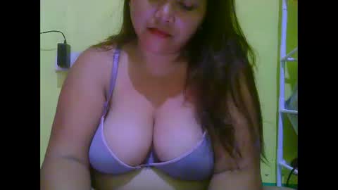 Snapshot of sexykittymom chatting on 05/02/26, 06:24 sexykittymom online show from 05/02/26, 06:24
