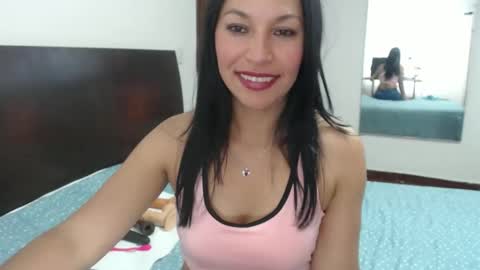 Snapshot of sexylatina_31 chatting on 04/09/26, 08:36 Michell online show from 04/09/26, 08:36