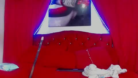 Snapshot of sexylaurita4u chatting on 01/31/25, 06:03 laura online show from 01/31/25, 06:03